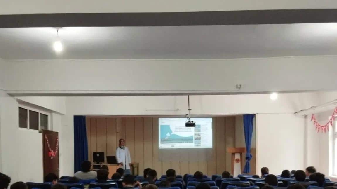 Güvenli İnternet Kullanımı Semineri Gerçekleştirildi.